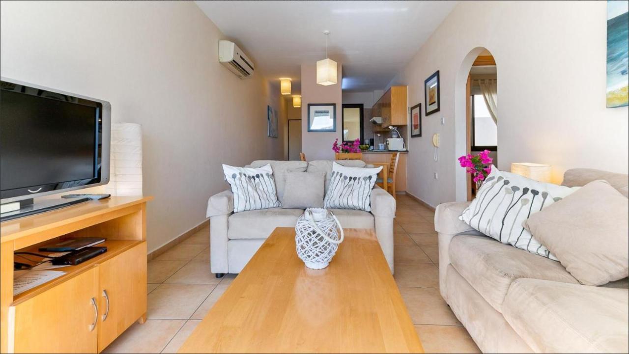 Spacious Contemporary Apartment Pissouri Buitenkant foto